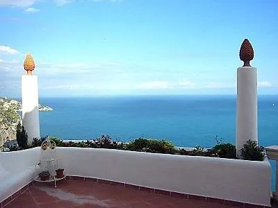 Sleeps 4 Air Con Wifi Villa Praiano