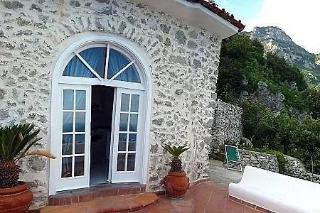 Sleeps 4 Air Con Wifi Praiano